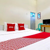 Отель OYO 92884 Agustha Homestay, фото 4