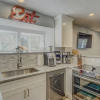 Отель Verdant Oasisluxury, Traveler's Home W/hottub!, фото 14