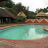 Отель Kgogomodumo Lodge в Канье