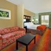 Отель Holiday Inn Express & Suites Houston East - Baytown, an IHG Hotel, фото 6