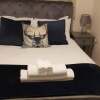 Отель Lovely 3-bed House in Luton, фото 8