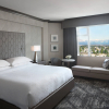 Отель Sheraton Vancouver Guildford Hotel, фото 4