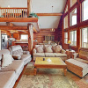 Отель The Ponderosa: Gorgeous Custom-Built Log Home home, фото 19
