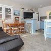 Отель Stones Throw Vacation Rental, фото 10