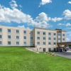 Отель Comfort Inn & Suites, фото 1