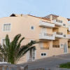 Отель Castello Apartments, фото 1