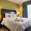 Отель Hilton Garden Inn Houston-Pearland, фото 9