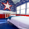 Отель The High Tide 2br With Redecorated Living Room #3 2 Bedroom Hotel Room by Redawning, фото 15