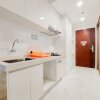 Отель Homey And Restful Studio Room At Sky House Bsd Apartment, фото 6