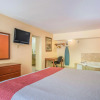 Отель Rodeway Inn & Suites, фото 19