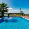 Отель Spacious Villa With Heated Pool, Games Room, Sauna, A/C Sea View | Villa Sol e Mar, фото 14