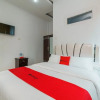 Отель RedDoorz Syariah near Simpang Sekip Palembang, фото 18