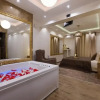 Отель Central Business Suites with Hot Jacuzzi, фото 29