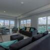 Отель Magnificent 2 Bedroom corner condo with THE VIEW, фото 5