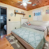 Отель Dewey Cottage - Y854 Adorable Cottage Close To Long Sands Beach And Short Sands 4 Bedroom Home by Re, фото 4