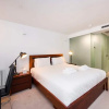 Отель Comfortable Room With Fantastic Rooftop Views, фото 4