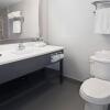 Отель Holiday Inn Express Hotel & Suites Calgary, an IHG Hotel, фото 11