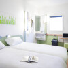 Отель ibis budget Paris Porte de Montmartre, фото 2