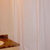 Отель Laurier - King's Court Residence, фото 8