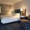 Отель Hampton Inn & Suites Newtown, фото 49