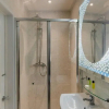 Отель Sandybanks Loft - Penthouse Seaview Apartment on Promenade, Torquay, фото 13