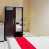 Отель RedDoorz @ Graha 99 Simomulyo, фото 3