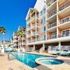 Отель Gulf Shores Condo w/ Pool, Hot Tub - 1 Br condo by RedAwning, фото 18