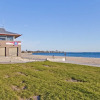 Отель Elwood Seaside 2 Bed Retreat, фото 17