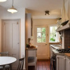 Отель Stylish and Spacious 4 Bedroom Queen's Park House, фото 15