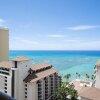 Отель Embassy Suites - Waikiki Beach Walk, фото 18