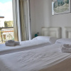 Отель North House - Sleeps 4 Shared Pool Lake View in Torri del Benaco, фото 3