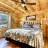 Отель Cozy Bear 2 Bedroom Cabin, фото 3