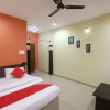 Отель OYO 18969 H3 Rooms, фото 5