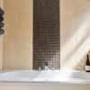 Отель Greenswood House - Bohemian Victorian Family Home With hot tub Close to Harbour, фото 7