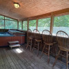 Отель Mountaintop Hideaway 2 Bedroom Cabin by Redawning, фото 14