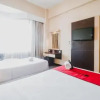 Отель Reddoorz Premium @ Losari Area, фото 4
