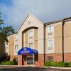 Отель Candlewood Suites St Robert, an IHG Hotel в Сен-Робере