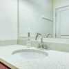 Отель Sosuite 2BR Penthouse w W D Gym On-site Bar, фото 6