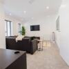 Отель Brand New 2-bed Hs Harry Potter, Wat Hosp Sleeps 6, фото 2