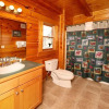 Отель Snow Bear - Two Bedroom Cabin, фото 9