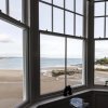 Отель Fisherman's Catch - Two Bedroom Luxury Apartment - Tenby, фото 8