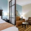 Отель Comfort Suites Topeka Northwest, фото 23