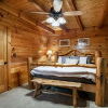 Отель Bear Hugs - Hot Tub, 2 Fire Pits, and Fireplace, фото 2