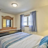 Отель Charming Rochester Home, 4 Mi to Mayo Clinic!, фото 6