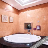 Отель Holiday Motel - Wunjhong Branch, фото 4