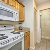 Отель Sunny Orlando Condo w/ Balcony ~ 1 Mi to Disney!, фото 25