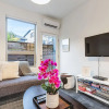 Отель 2BR 2BA The Ballard Modish Seattle w Rooftop View, фото 15