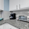 Отель Hosteeva | 2-BR Oceanfront Views w Pool | Atlantica Towers Condo, фото 9