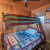 Отель Big Wood Pines - Relaxing Home With A Large Fenced Yard For Your Furry Friends To Enjoy! 3 Bedroom H, фото 12