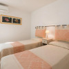 Отель It consists of 3 bedrooms with air conditioning (one triple with a double and a single bed, a twin b, фото 18
